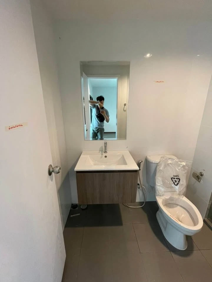 For sale: The Excel Ladprao-Sutthisan, beautiful room with furniture and appliances ready to use, very good location, book first, get it first.