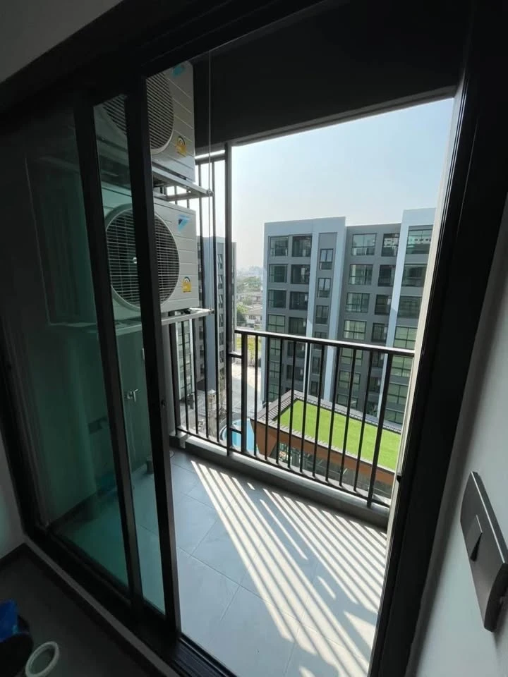 For sale: The Excel Ladprao-Sutthisan, beautiful room with furniture and appliances ready to use, very good location, book first, get it first.
