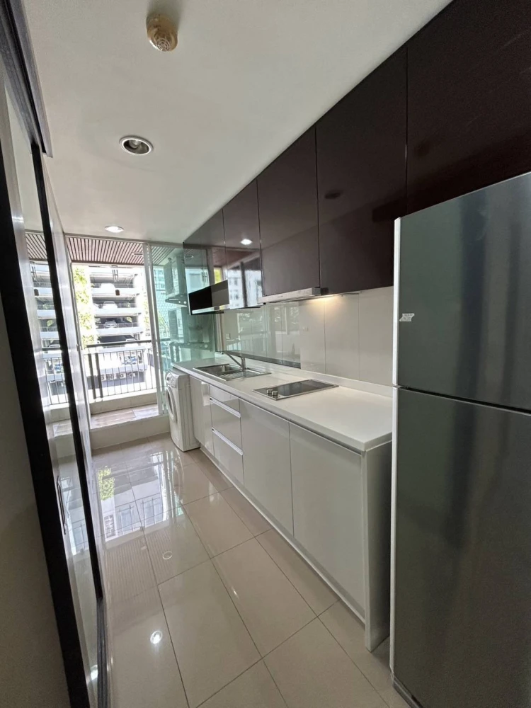 For sale: The Address Pathumwan, 4th floor, Building A, full facilities, just bring your own luggage and move in.