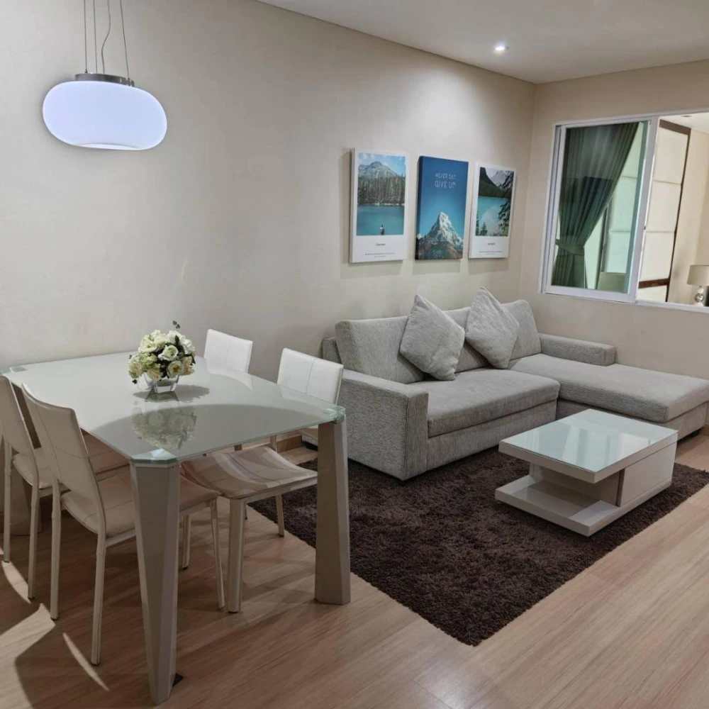 For sale: The Address Pathumwan, 4th floor, Building A, full facilities, just bring your own luggage and move in.