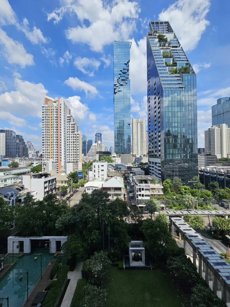 For sale The Address Sathorn ** Recently renovated ** 2 bedrooms, spacious room, don't miss it!!