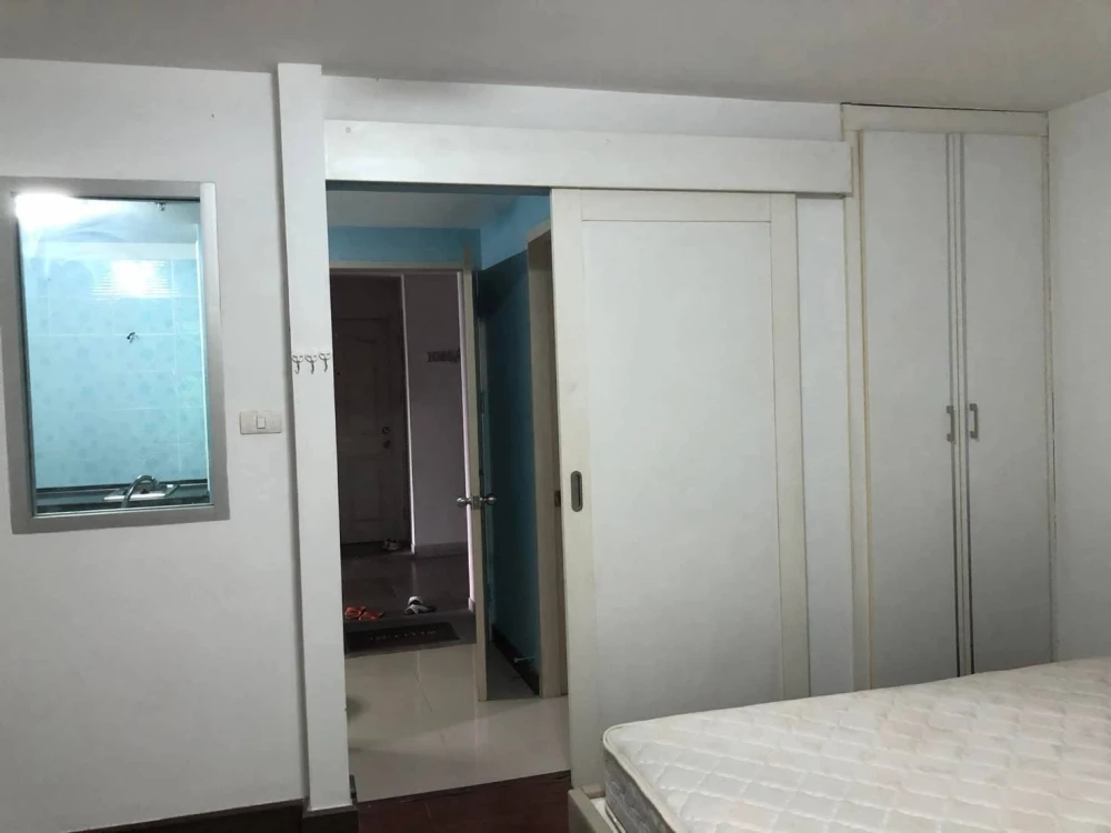 For sale: The Escape Condominium, Sukhumvit 101/1, 2nd floor, pool view, wide and airy hallway, spacious back balcony. Book now!