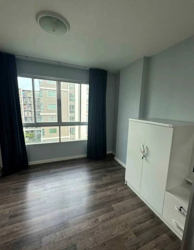 For sale, Dee Condo Sukhumvit 109, 6th floor, Building A, with furniture and electrical appliances, ready to move in, cool and comfortable, hurry and