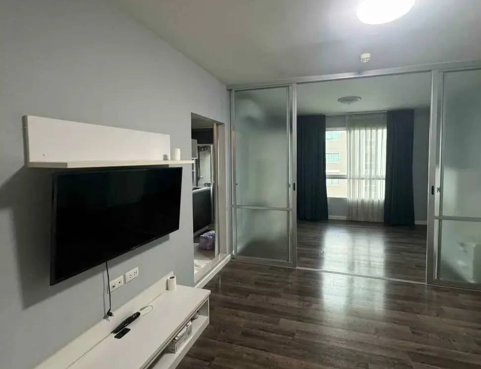 For sale, Dee Condo Sukhumvit 109, 6th floor, Building A, with furniture and electrical appliances, ready to move in, cool and comfortable, hurry and