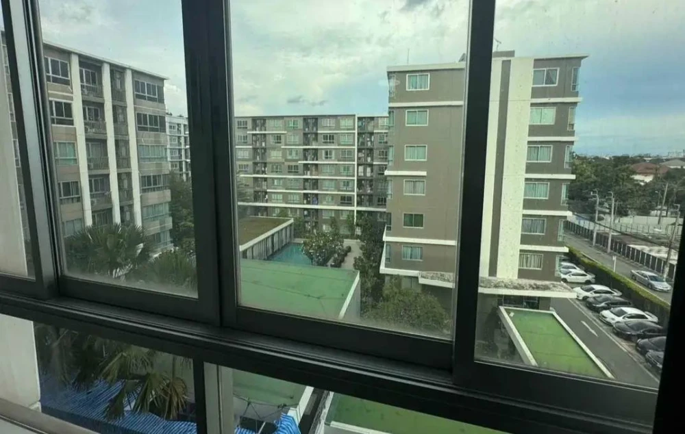 For sale, Dee Condo Sukhumvit 109, 6th floor, Building A, with furniture and electrical appliances, ready to move in, cool and comfortable, hurry and