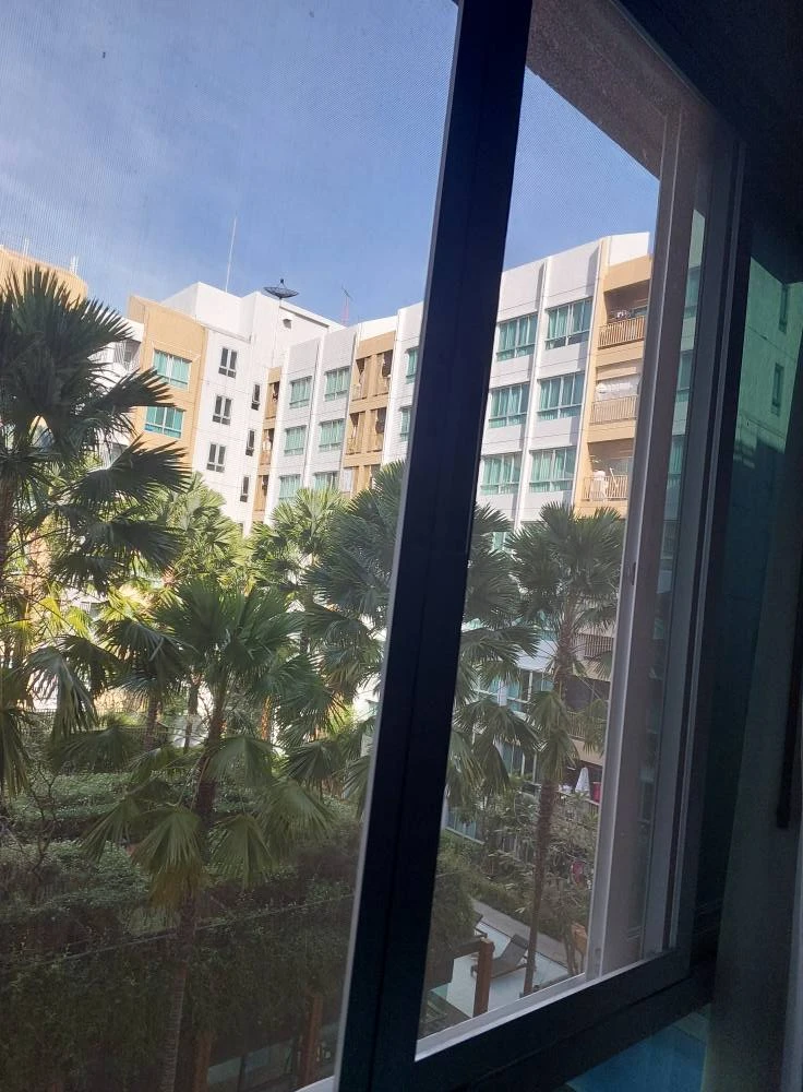 For sale: D Condo Thar Charan. Ready to move in. Just bring your bags and book now!!