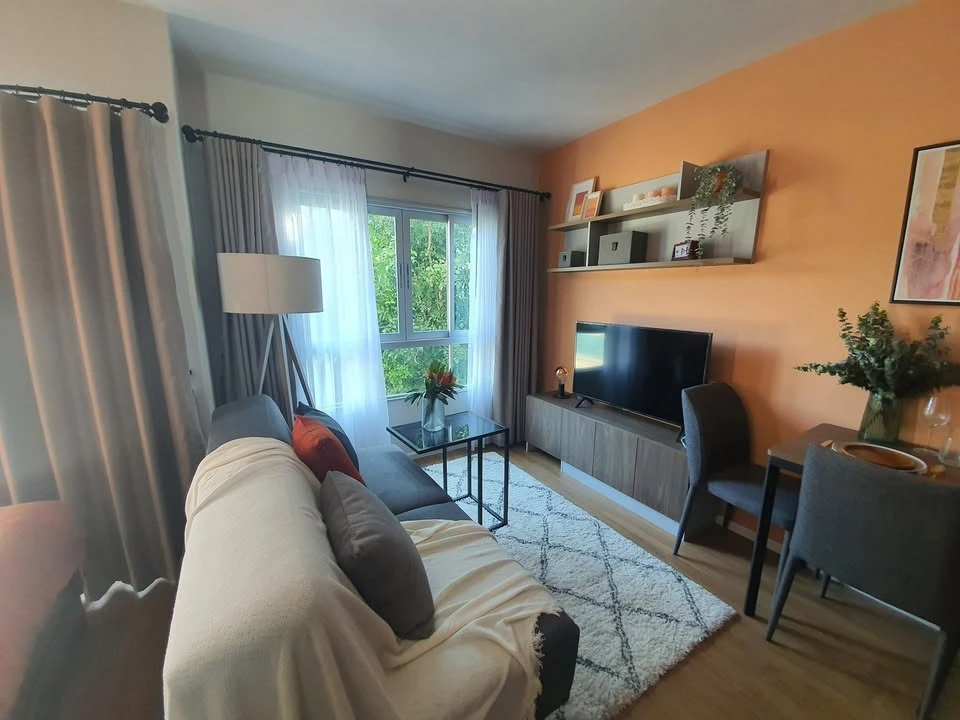 For sale: D Condo Bliss Sriracha, house number 35, garden view, 2nd floor, stylishly decorated. If you don't reserve, you'll miss out!