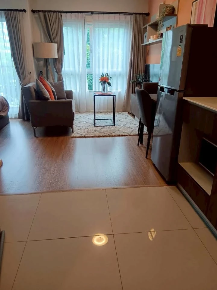 For sale: D Condo Bliss Sriracha, house number 35, garden view, 2nd floor, stylishly decorated. If you don't reserve, you'll miss out!