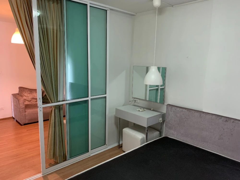 For sale: D Condo Ramkhamhaeng, 4th floor, partitioned room, fully furnished, book now, don't miss out.
