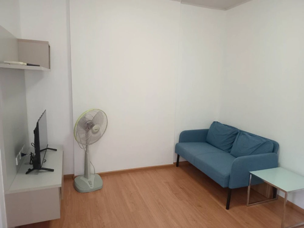 For sale: D Condo Ramkhamhaeng, 8th floor, fully furnished, nice to live in. Interested in owning one? Hurry and reserve now.