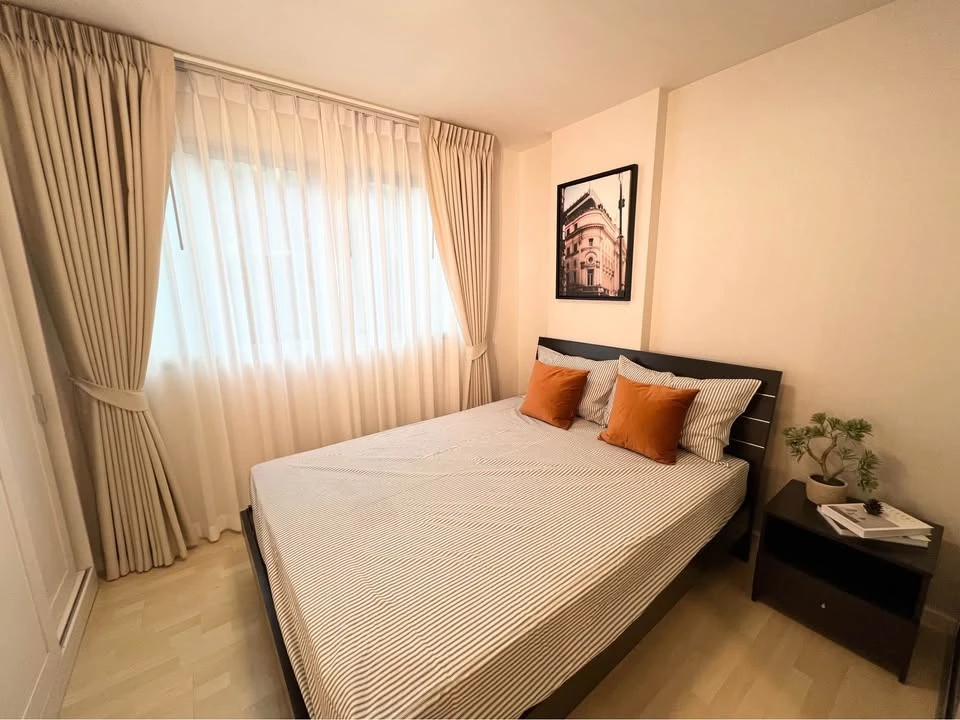 For sale: D Condo Ramintra, spacious room, separate room, fully furnished, just bring your bags!!