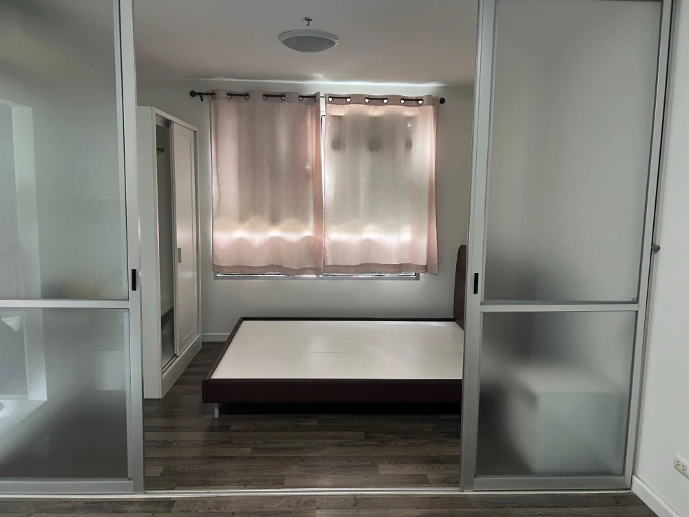 For sale: Debura Phrannok, 4th floor, Building B, shady atmosphere, cool all day, quiet and safe. Reserve now.