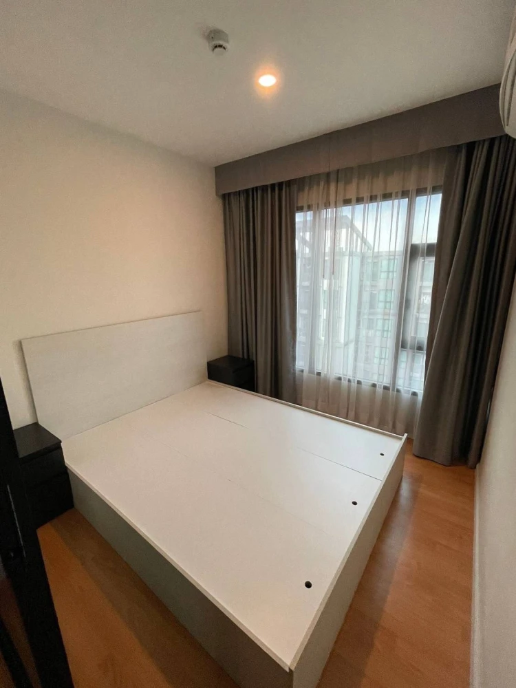 For sale: Dee Mura Ratchayothin, size 25 sq m, 8th floor, furnished room, ready to move in, complete with electrical appliances. Hurry and reserve now