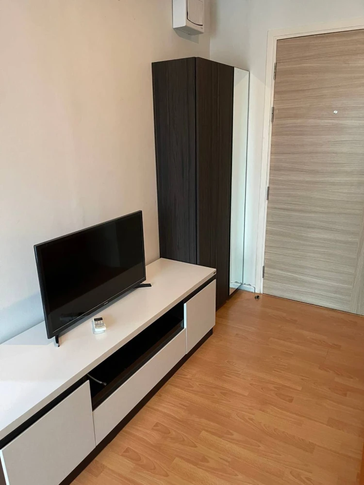 For sale: Dee Mura Ratchayothin, size 25 sq m, 8th floor, furnished room, ready to move in, complete with electrical appliances. Hurry and reserve now