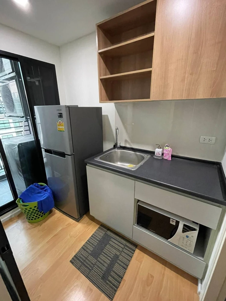 For sale: Dee Mura Ratchayothin, size 25 sq m, 8th floor, furnished room, ready to move in, complete with electrical appliances. Hurry and reserve now