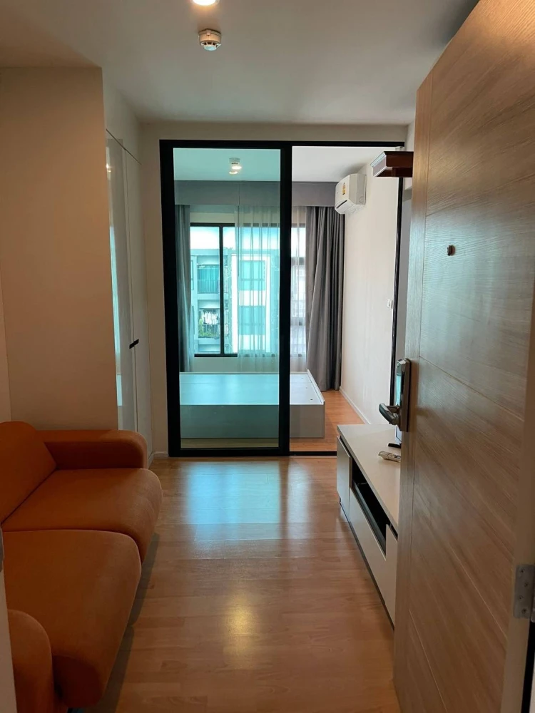 For sale: Dee Mura Ratchayothin, size 25 sq m, 8th floor, furnished room, ready to move in, complete with electrical appliances. Hurry and reserve now