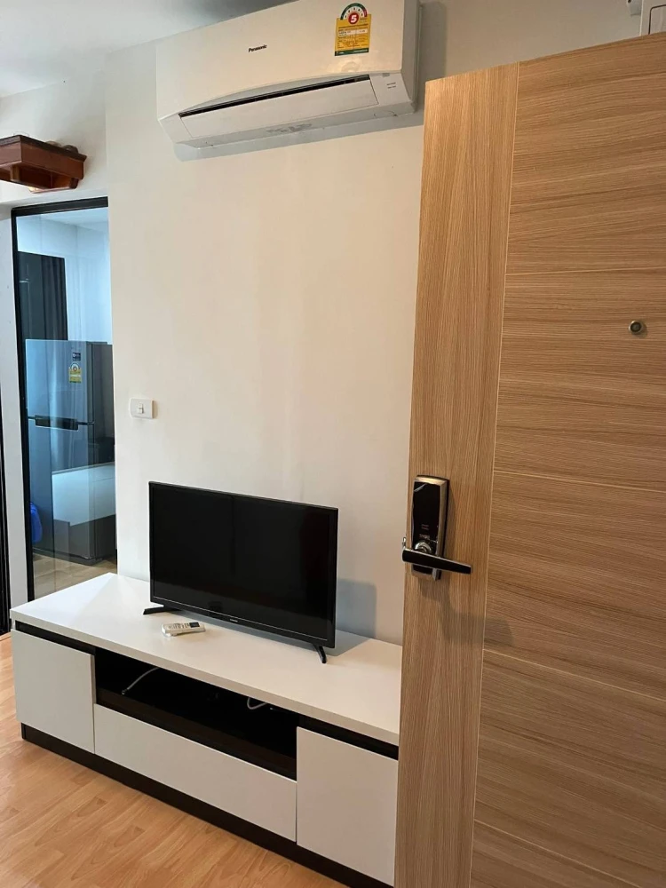 For sale: Dee Mura Ratchayothin, size 25 sq m, 8th floor, furnished room, ready to move in, complete with electrical appliances. Hurry and reserve now