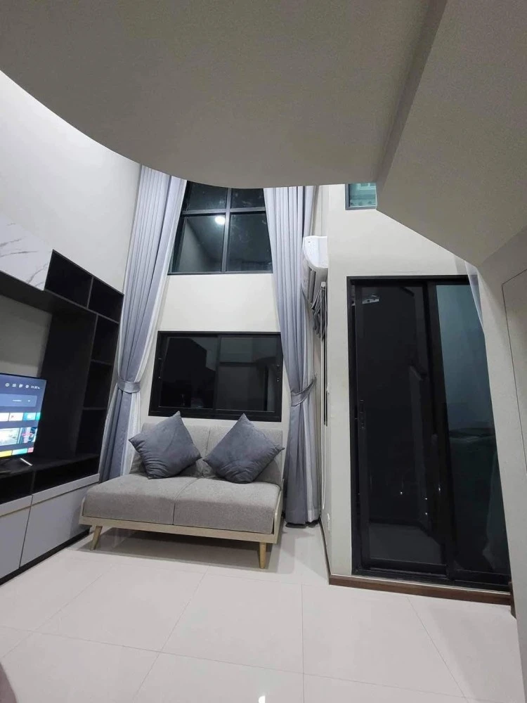 ขาย ทีโกลด์ คอนโด ลาดพร้าว 93 สไตล์ Duplex 2 ชั่น ชิคๆ ไม่เหมือนใครในย่านนี้ เฟอร์ครบเซ็ตพร้อมอยู่