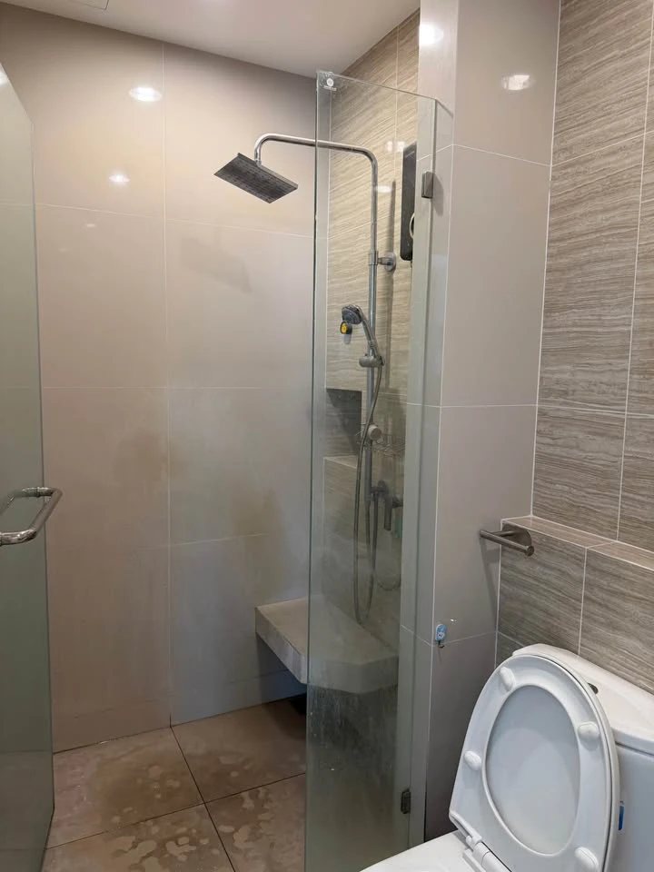 For sale: Niche Mono Charoen Nakhon. 1 bedroom, 1 bathroom, 1 multipurpose room, and walk-in closet. Ready to move in.