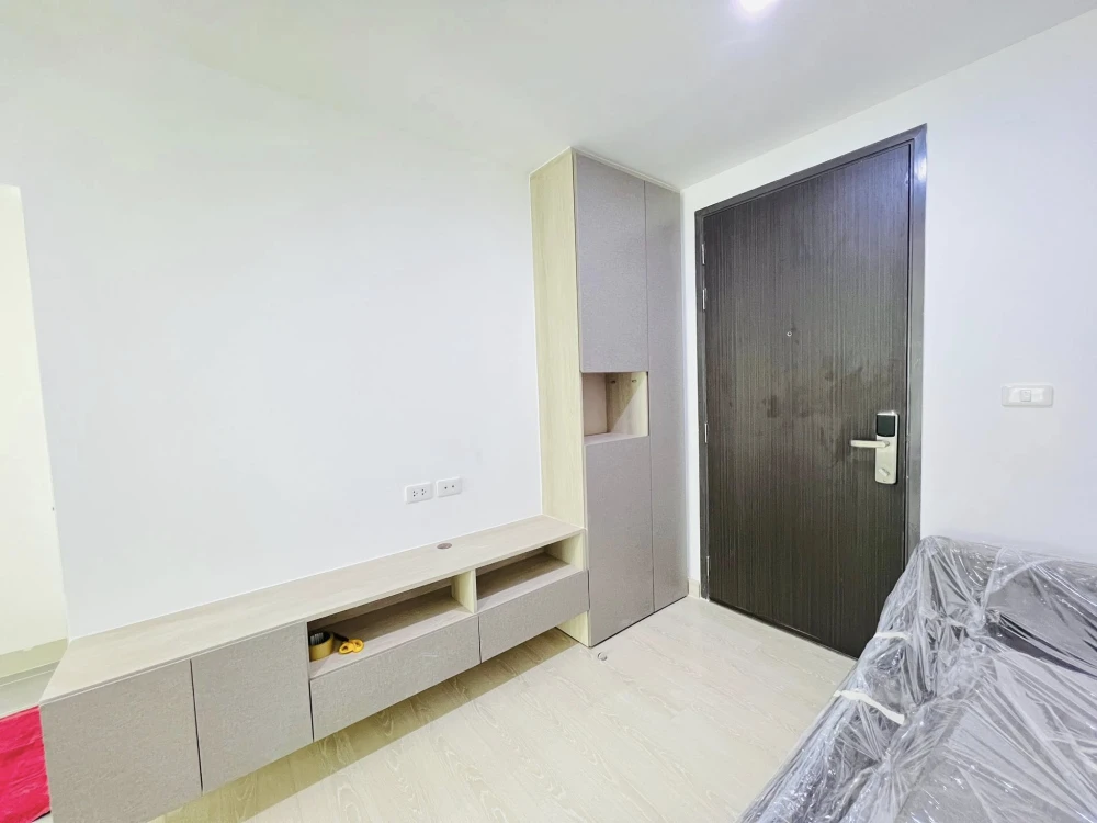 For sale: Niche ID Sukhumvit 113, 4th floor, comes with complete decoration. If you are interested in becoming an owner, hurry and reserve now.