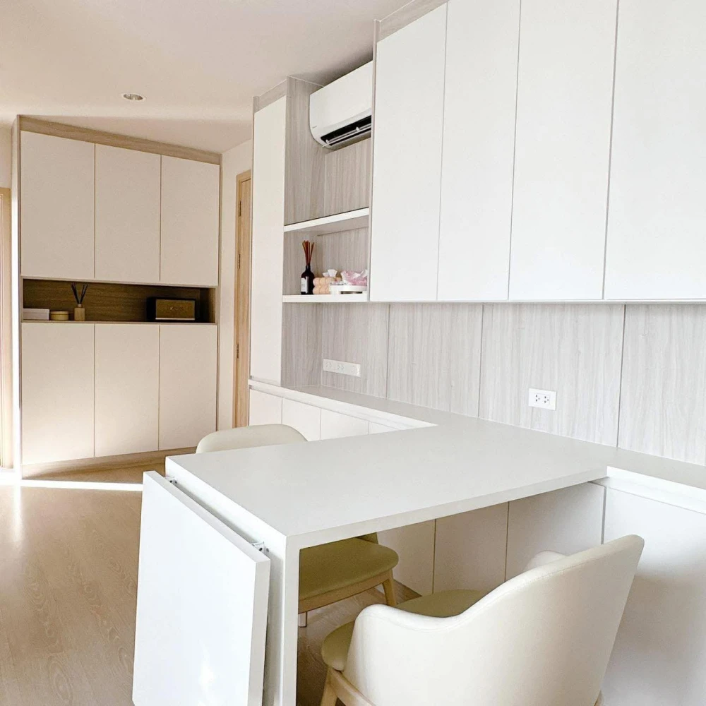 Selling New Noble Ngamwongwan condo. Spacious and comfortable living space. Book now before it's too late!!!