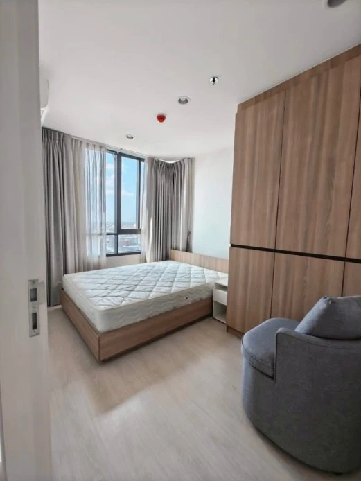 For sale: New Noble Chaengwattana, best corner unit, offering privacy, expansive views, and a beautifully designed layout, perfect for family living o