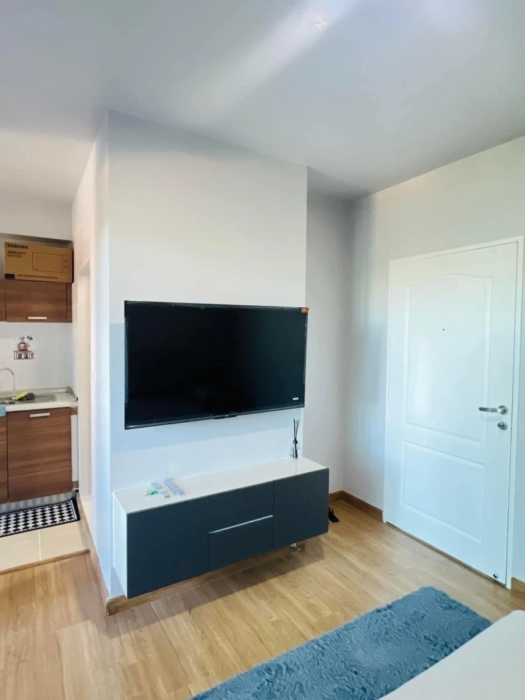 For sale: Bliss Condominium, Rama 9 - Hua Mak, 3rd floor, bright room, partitioned, fully furnished, don't wait.