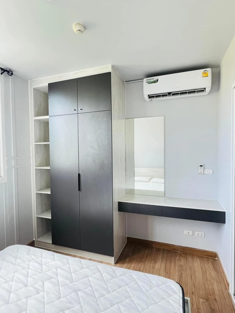 For sale: Bliss Condominium, Rama 9 - Hua Mak, 3rd floor, bright room, partitioned, fully furnished, don't wait.