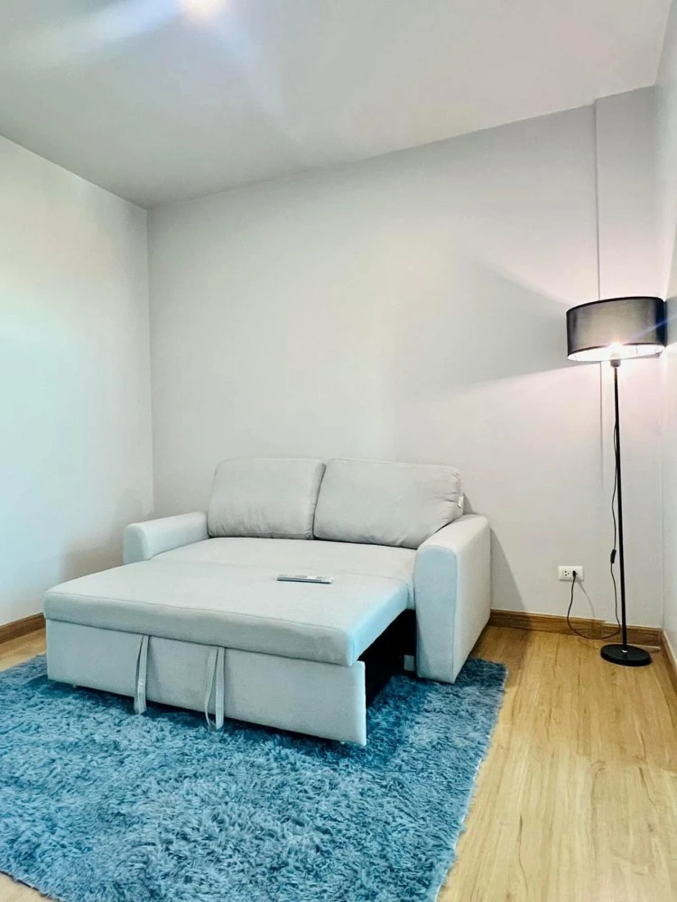 For sale: Bliss Condominium, Rama 9 - Hua Mak, 3rd floor, bright room, partitioned, fully furnished, don't wait.