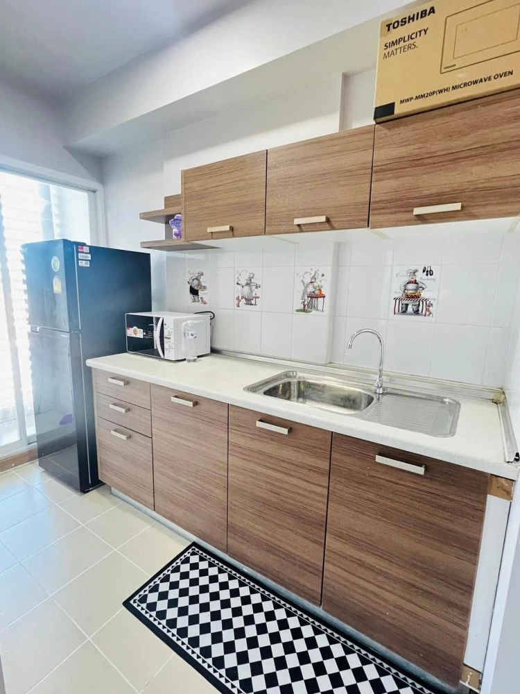 For sale: Bliss Condominium, Rama 9 - Hua Mak, 3rd floor, bright room, partitioned, fully furnished, don't wait.