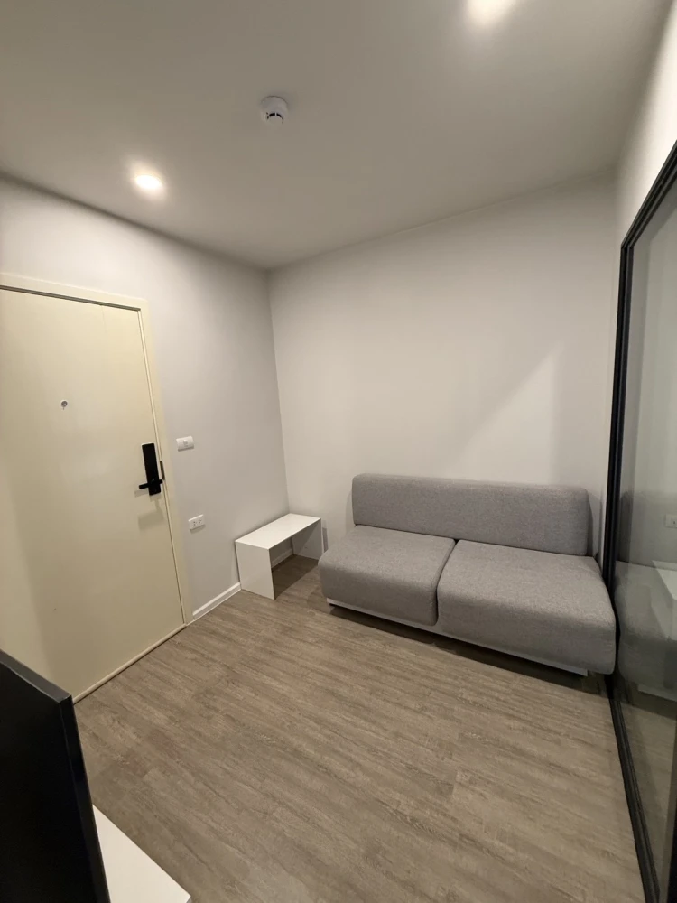 For sale: Blue Sukhumvit 105. Beautiful unit, great location. Buy now!!
