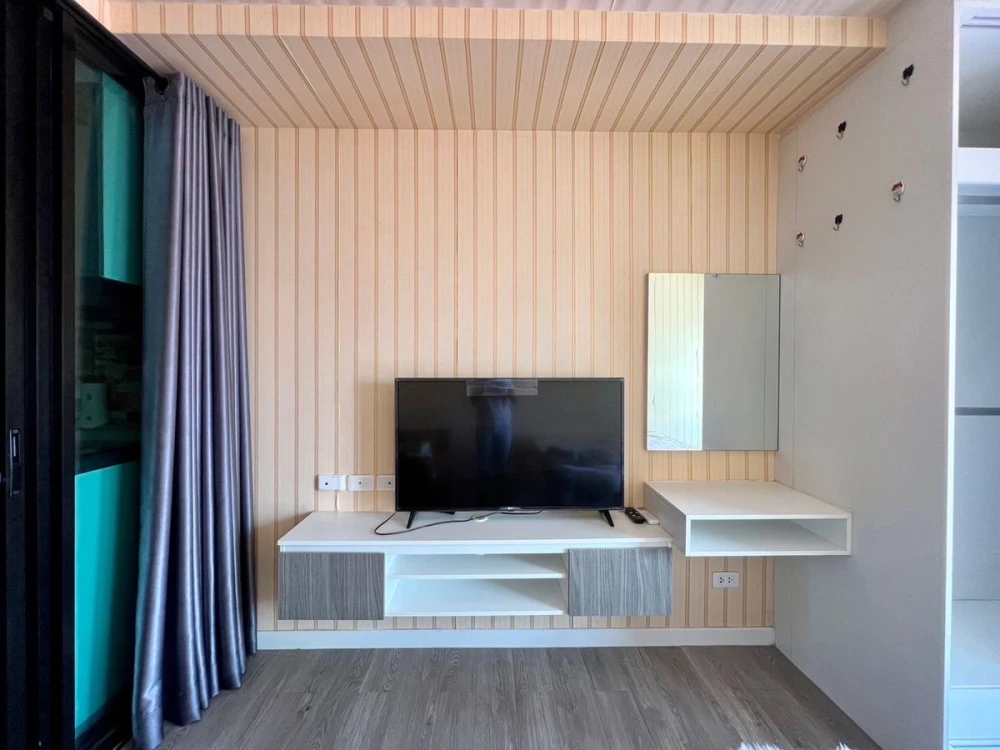 For sale: B-Loft Light Sukhumvit 107, 5th floor, nice room, fully furnished, book now.
