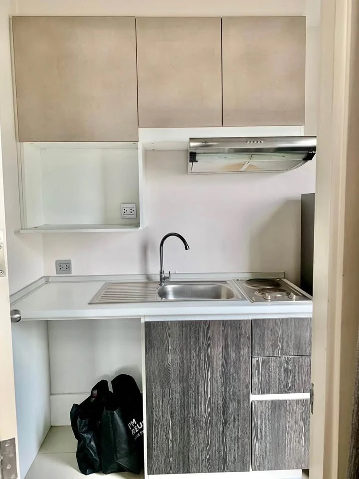 ขาย บี แคมปัส ประชาชื่น ได้วิวดีทุกห้อง เฟอร์นิเจอร์ครบครัน แต่งวอลเปเปอร์อย่างดี น่าจองมาก