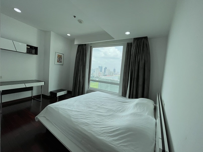 For sale: House, Ratchaprasong, 20th floor, corner room, fully furnished, book now, don't miss out.