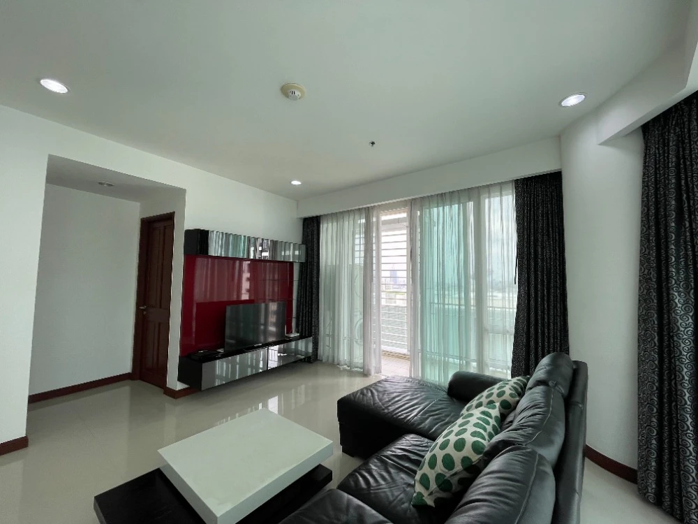 For sale: House, Ratchaprasong, 20th floor, corner room, fully furnished, book now, don't miss out.