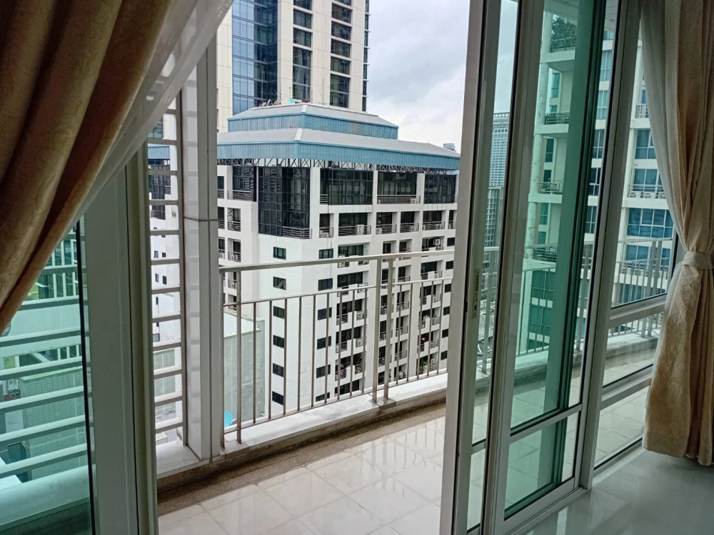 House for sale, Ratchaprasong, 22nd floor, very high, very spacious, quiet corner room, suitable for relaxation, book now.