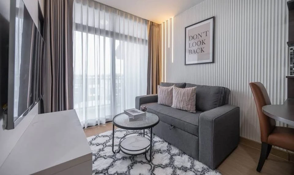 For sale: Baan Nawathara. The room comes fully furnished and equipped with appliances. Fully equipped, great value, complete in one place. Reserve now