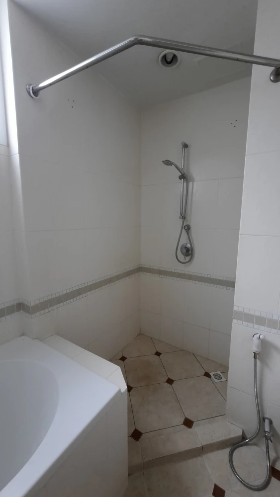 For sale: Baan Siri Sukhumvit Soi 10, empty room, very spacious area, comfortable, not cramped, people who like to decorate rooms must not miss.