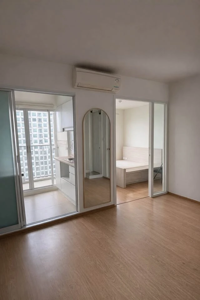 For sale or rent: U Delight @ Onnut Station condo, unfurnished unit, affordable price. Perfect for those who love decorating their own space.