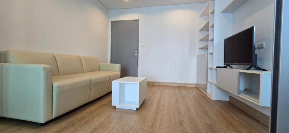 Condo for rent or sale: Serrano Condominium Rama 2, complete set of furniture. Ready to move in, reserve now.