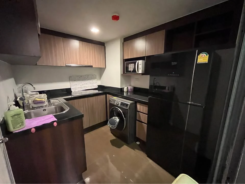 For rent or sale: Focus at Ploenchit, room ready to move in. divided into proportions Great furniture Don't just look and reserve now.