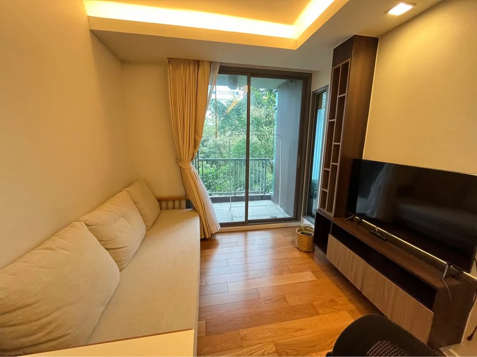 For rent or sale: Focus at Ploenchit, room ready to move in. divided into proportions Great furniture Don't just look and reserve now.