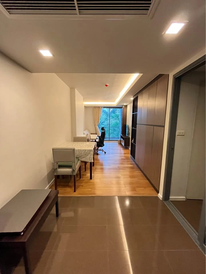 For rent or sale: Focus at Ploenchit, room ready to move in. divided into proportions Great furniture Don't just look and reserve now.