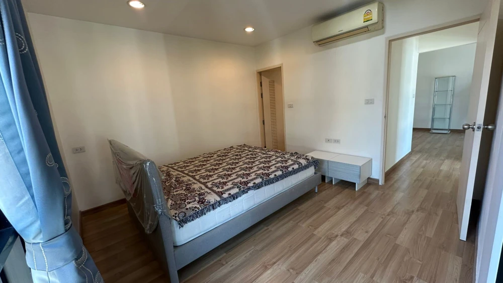 For sale: Premio Prime, spacious room, pool view, 2 bedrooms, 2 bathrooms, very large kitchen, first come first served.