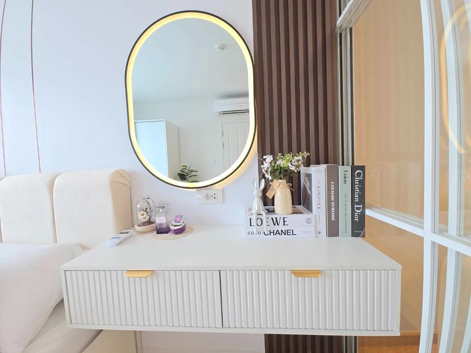 Plum Condo Nawamin for sale, 2nd floor, unobstructed view, fully furnished, separate kitchen area, ready to move in immediately.