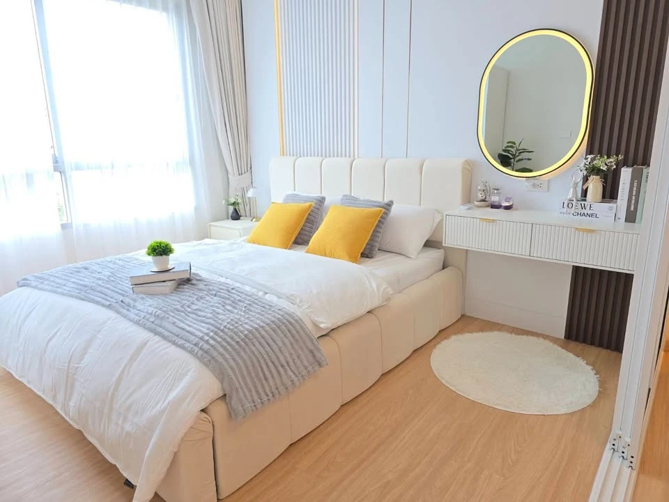 Plum Condo Nawamin for sale, 2nd floor, unobstructed view, fully furnished, separate kitchen area, ready to move in immediately.