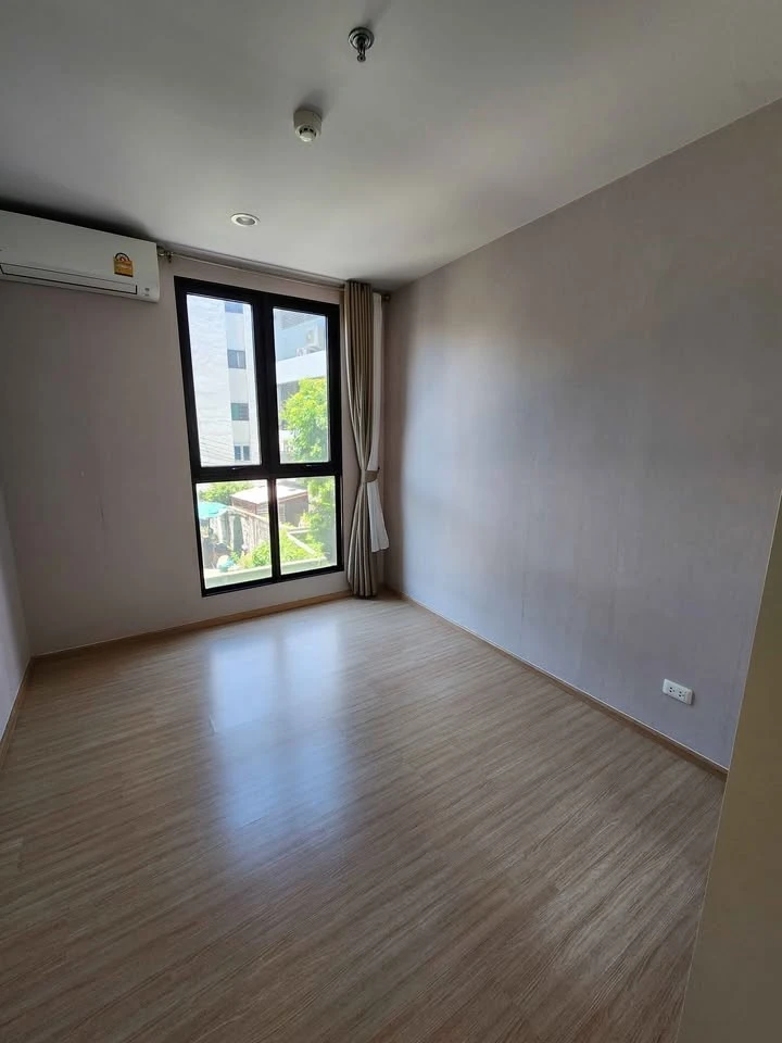 For sale: Plum Condo Pinklao Station, near parking lot, no need to take the elevator, no rooms on the opposite side, hurry and reserve now!