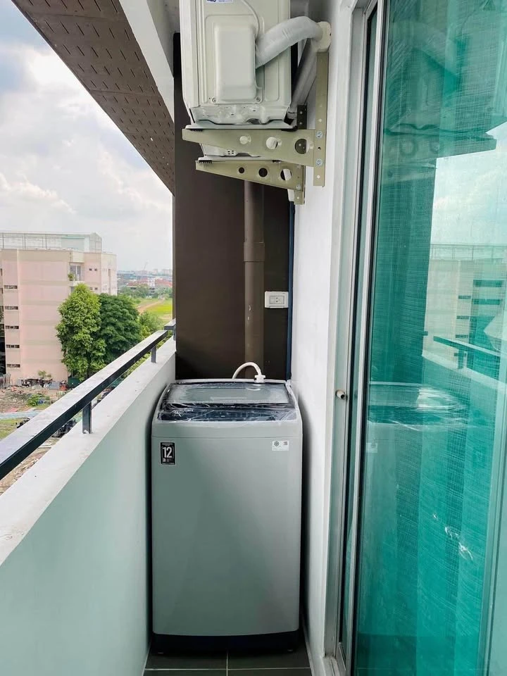 Plum Condo Phaholyothin 89 for sale. High floor, unobstructed view, good ventilation. Clean and in good condition, ready to move in.