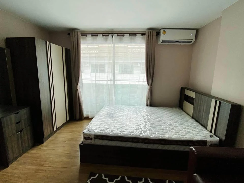 Plum Condo Phaholyothin 89 for sale. High floor, unobstructed view, good ventilation. Clean and in good condition, ready to move in.