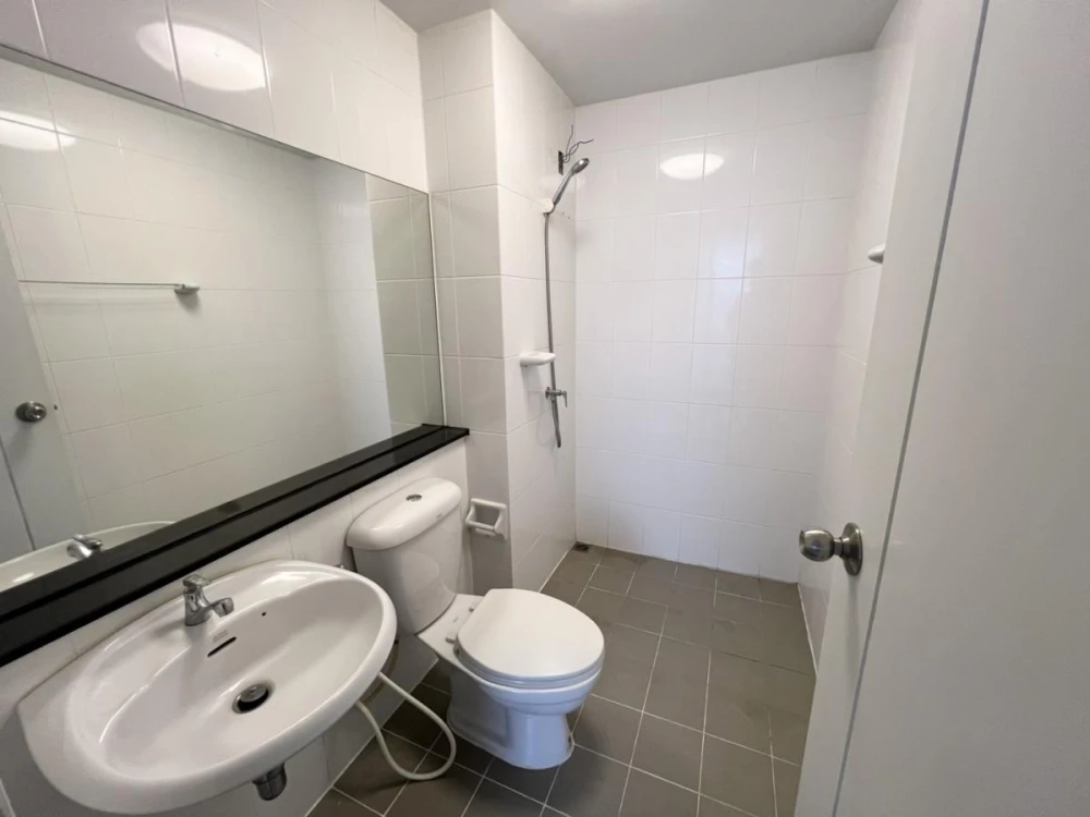 For sale: Plum Condo Phahon Yothin 89, a nice room with complete facilities. Reserve now before you miss out!!